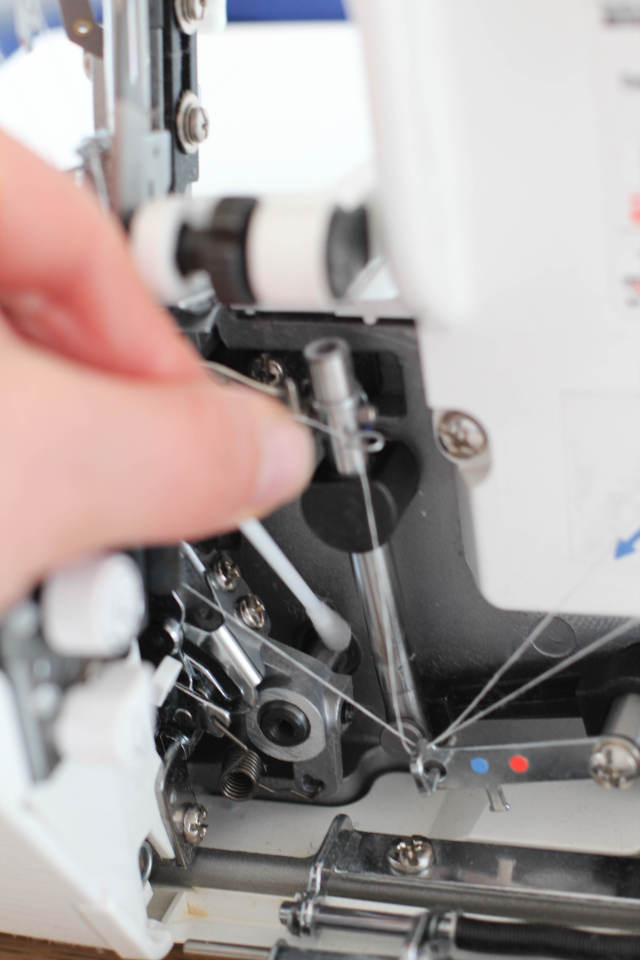 overlock-olen-mit-q-tip